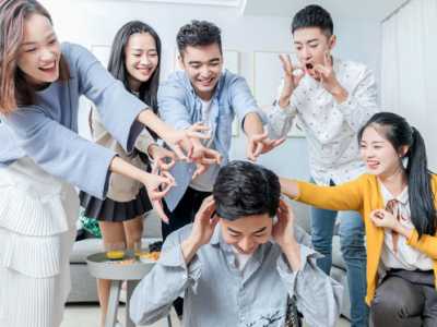 創(chuàng)意室內(nèi)團(tuán)建小游戲