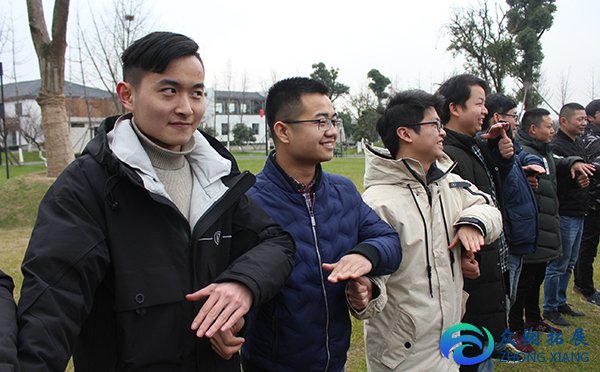 公司集體拓展活動小游戲大全「20個」