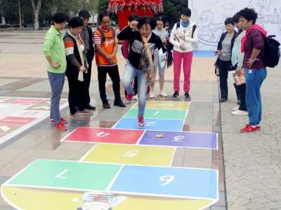 跳房子的游戲怎么玩？跳房子游戲規(guī)則及注意事項