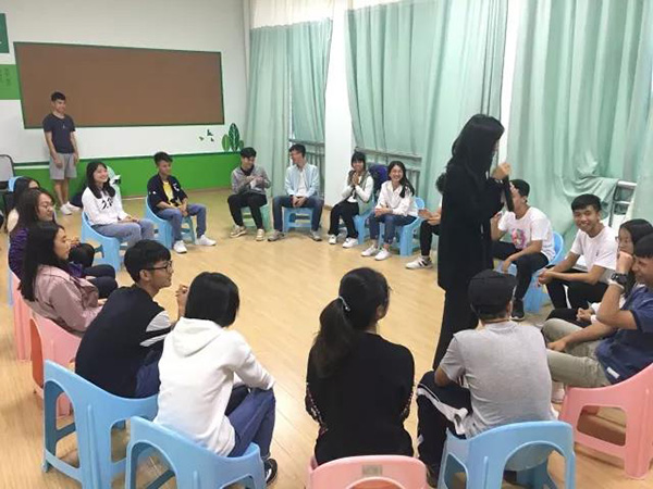 團建破冰游戲大風吹現(xiàn)場圖片