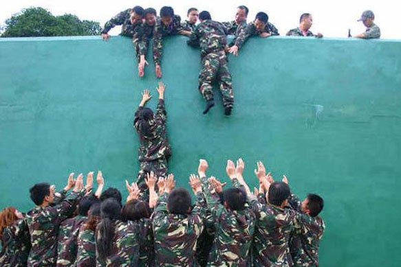 拓展訓(xùn)練畢業(yè)墻心得